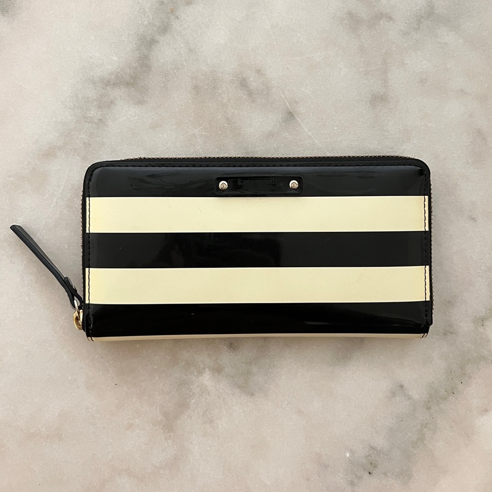 Kate Spade large zip around wallet